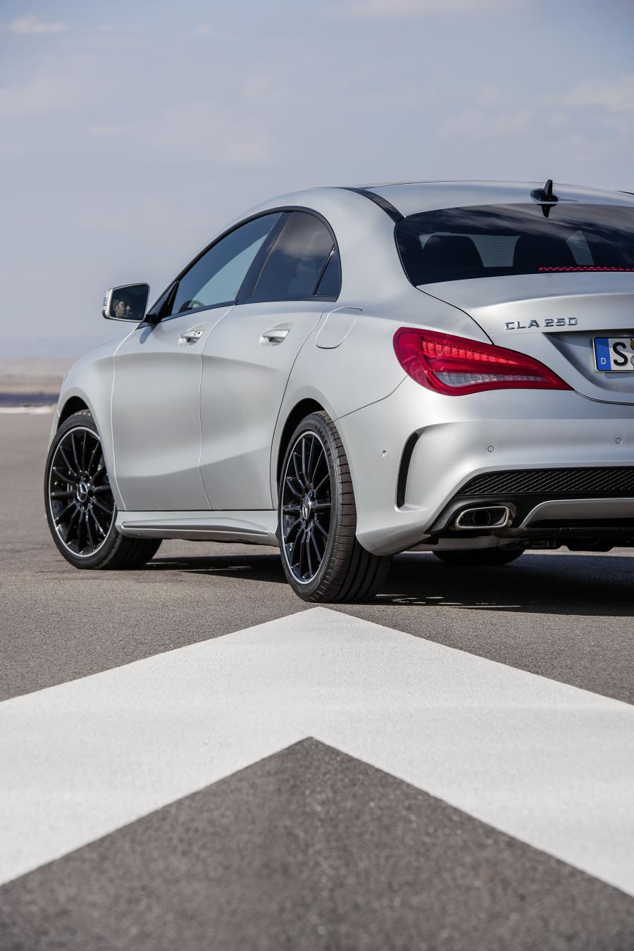  Mercedes-Benz CLA250 AMG Sports Package Edition 1 (C117) 2013 года  (фото 46 из 72)